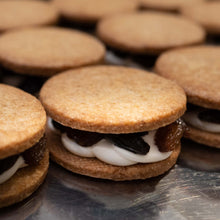 画像をギャラリービューアに読み込む, 【12月5日(金)発送分】レーズンバターサンドクッキー(6枚入り)